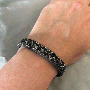 🎉 Soft snap-on druzy-style bracelet